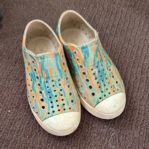 Native Kids Slip-On Sneakers in Teal, Orange & White